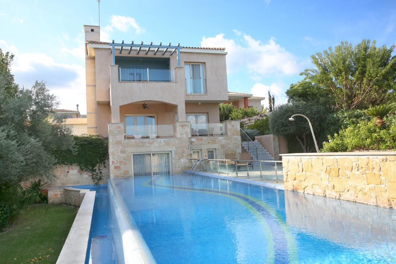 Beach Villa Olivia Нео Хорио Екстериор снимка