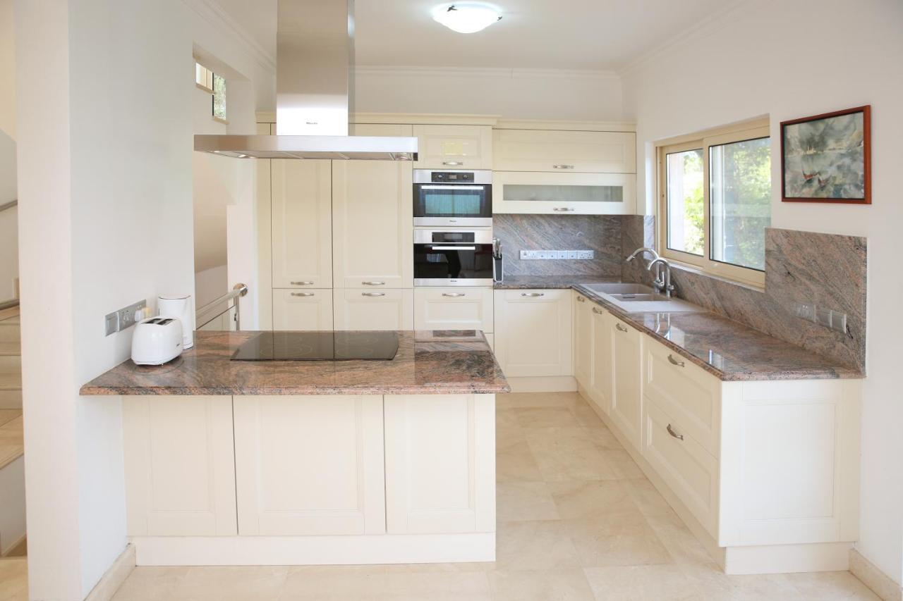 Beach Villa Olivia Нео Хорио Екстериор снимка