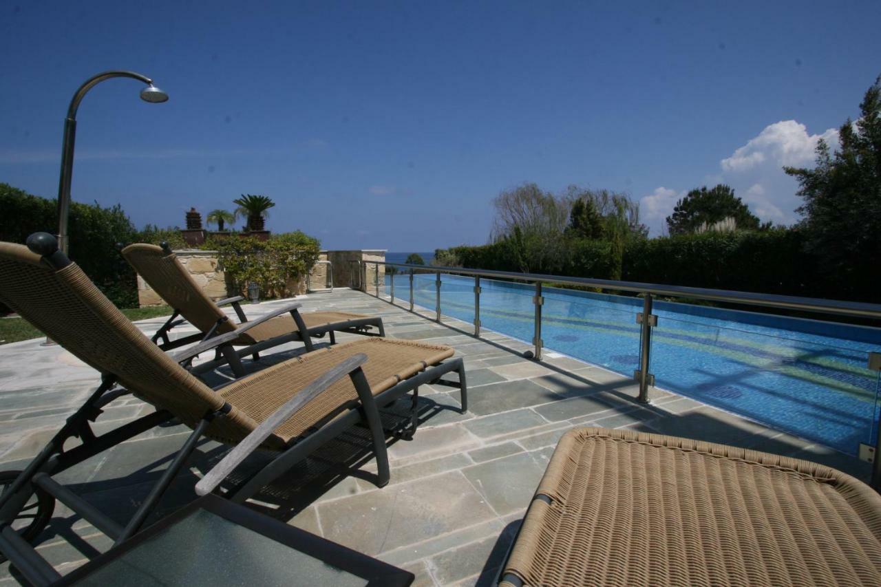 Beach Villa Olivia Нео Хорио Екстериор снимка