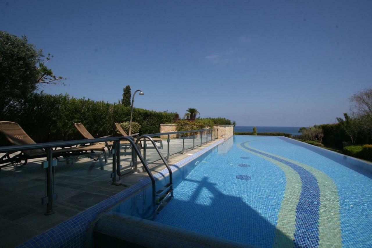 Beach Villa Olivia Нео Хорио Екстериор снимка